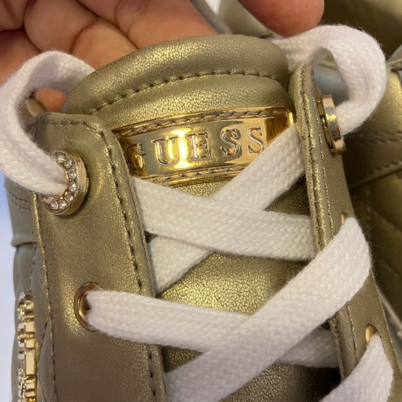 Guess Women’s Loven Sneakers, Gold w White Laceups, Quilted, Size 11 M, NWOT - Picture 6 of 10